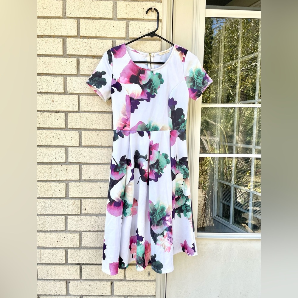 12 PM by Mon Ami Floral Midi Dress✨
